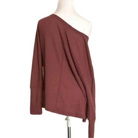 Los Angeles Boutique Off Shoulder Sweater Knit Top Slouchy Dolman NEW Boho L - Picture 3 of 8